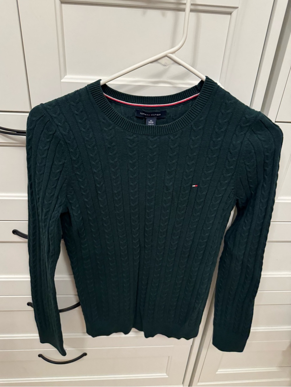 Tommy Hilfiger women’s Dark Green Cable Knit Crewneck Sweater size XS